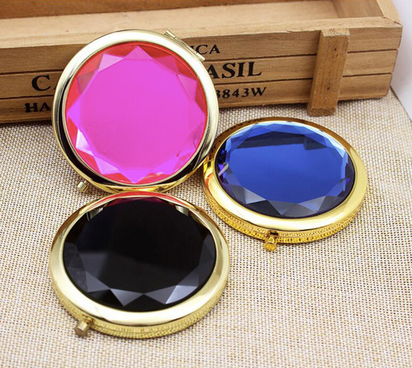 Personalized Compact Mirrors